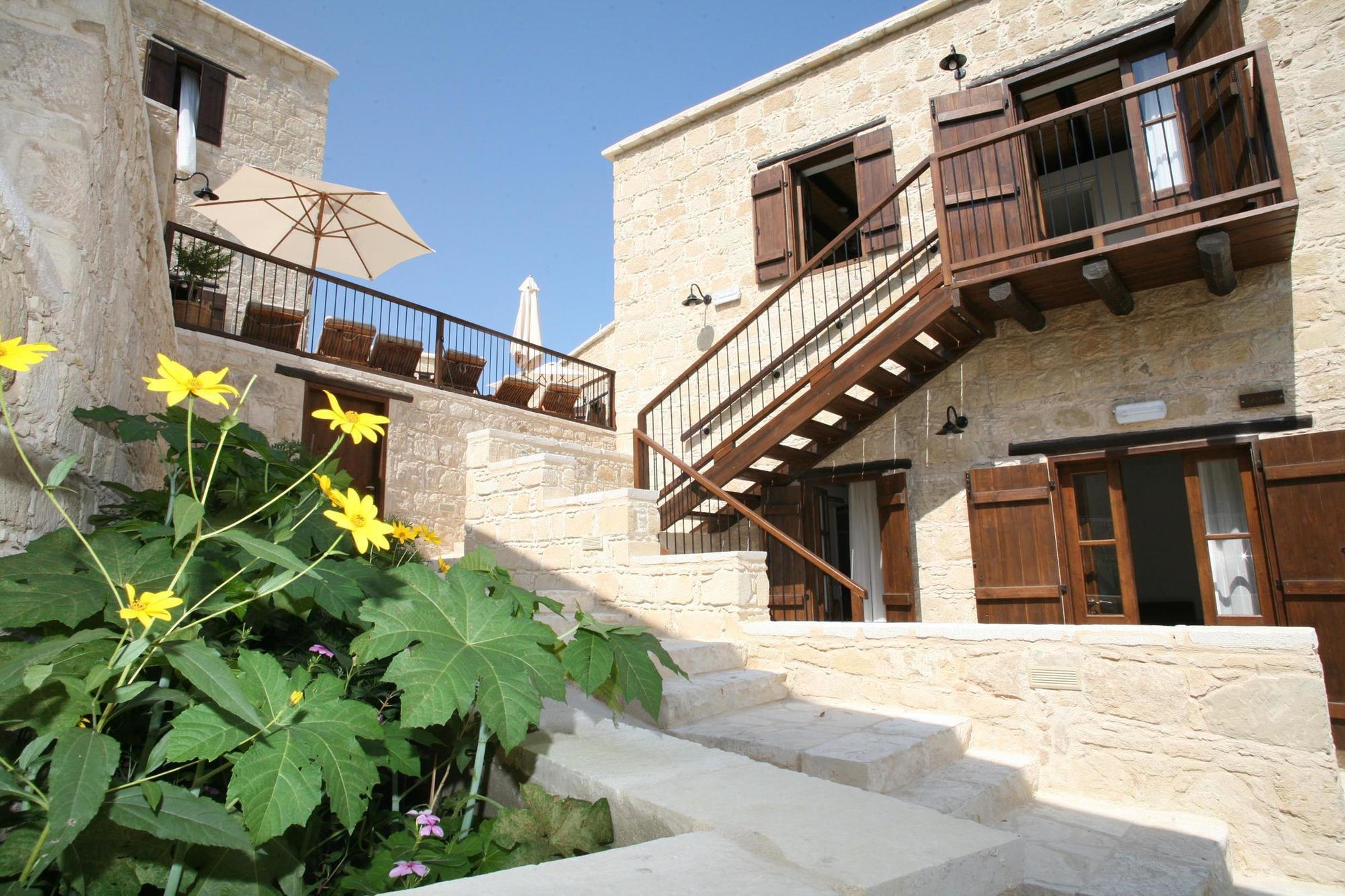 Leonidas Village Houses Goudhi Exterior foto