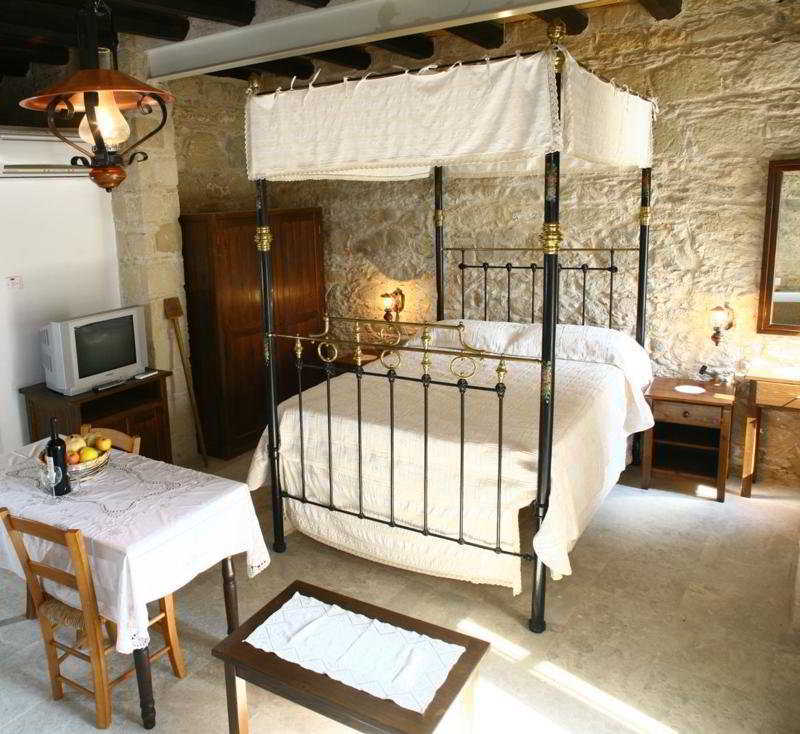 Leonidas Village Houses Goudhi Exterior foto