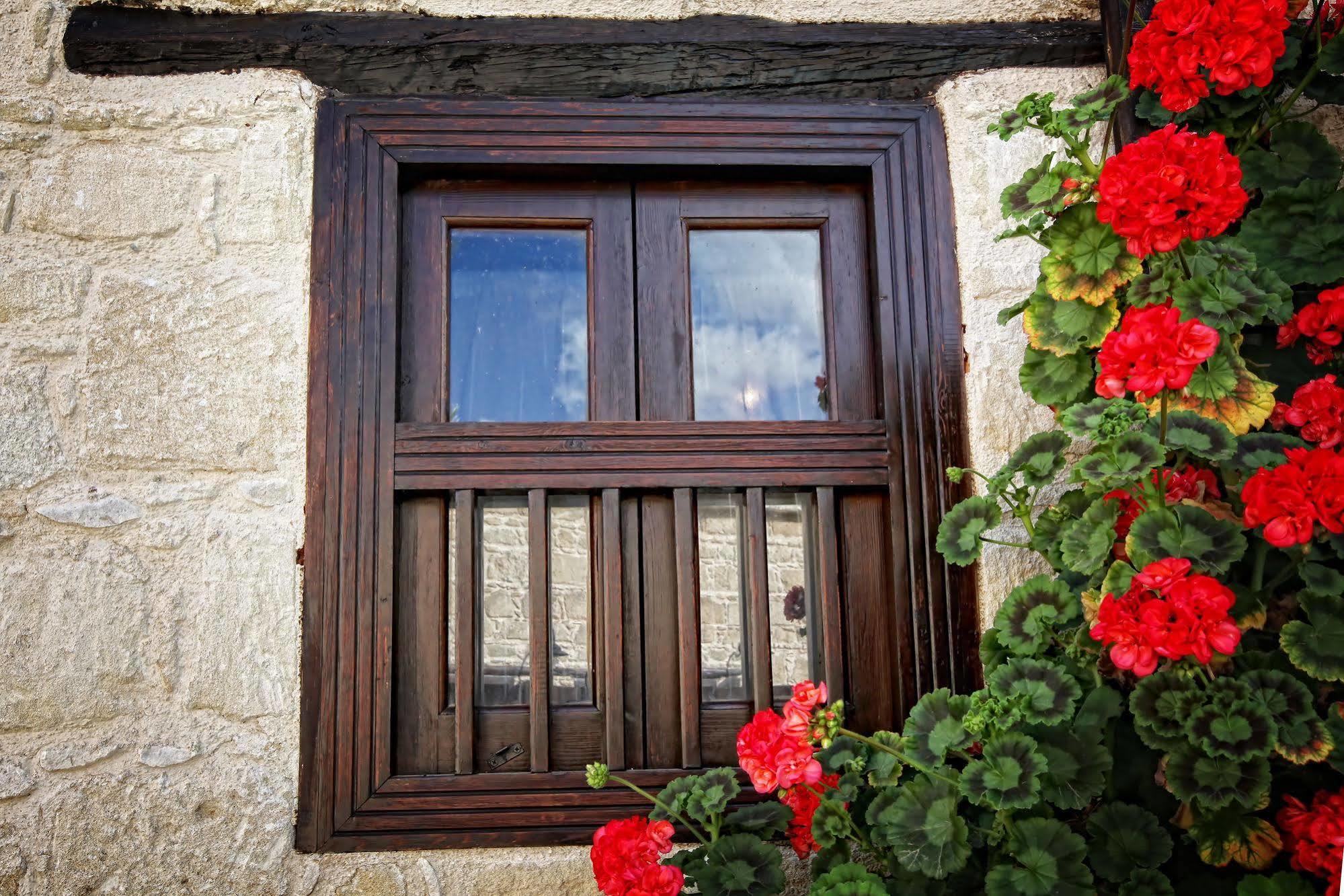 Leonidas Village Houses Goudhi Exterior foto