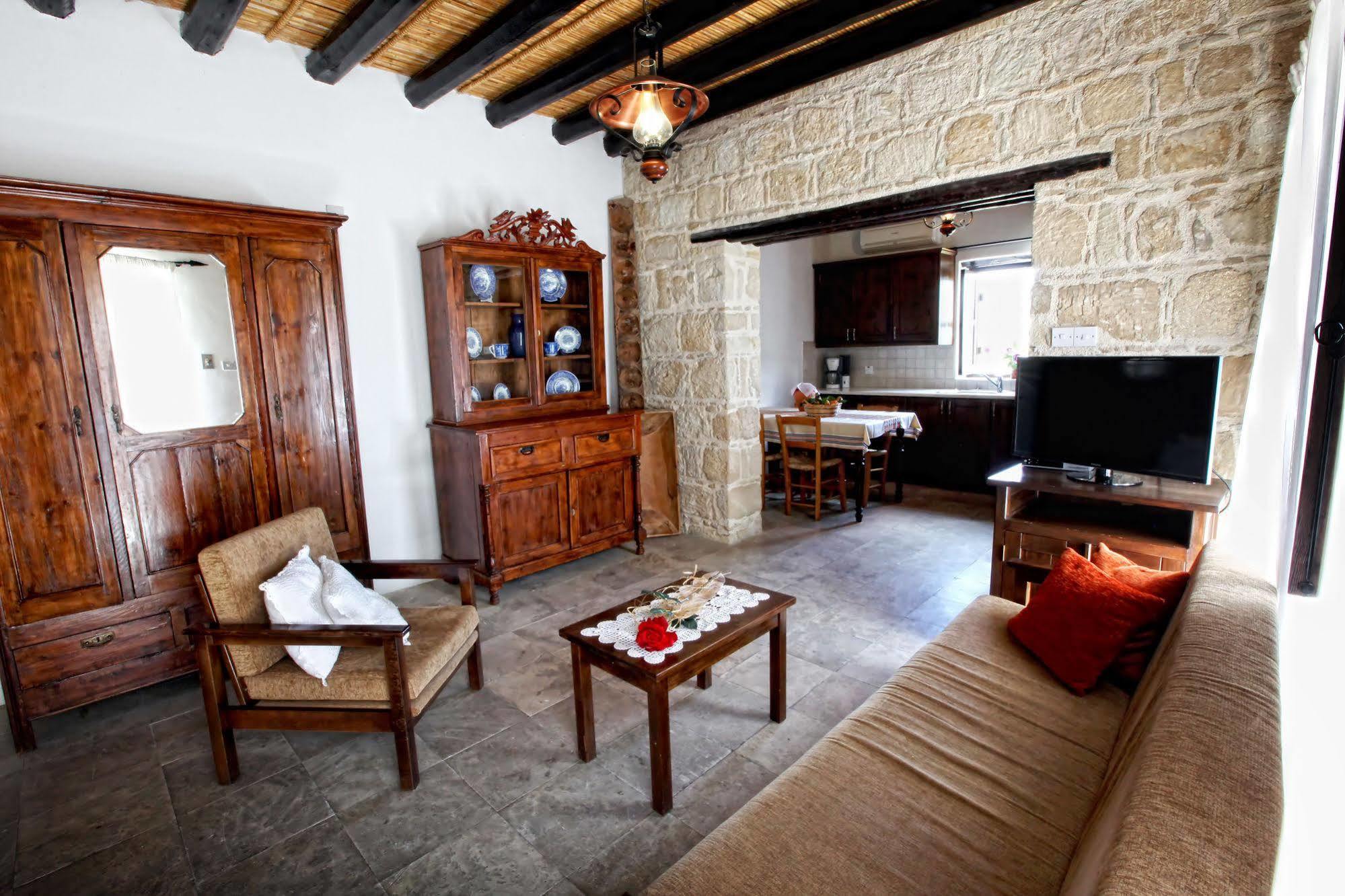 Leonidas Village Houses Goudhi Exterior foto