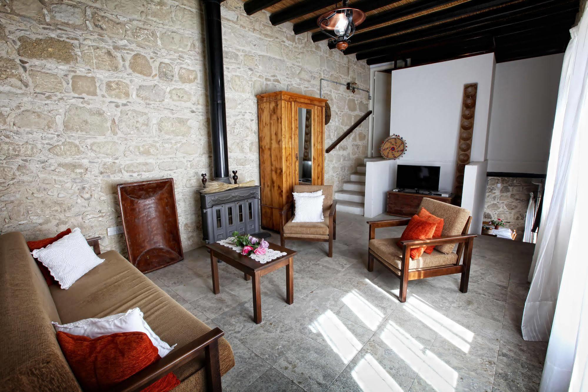 Leonidas Village Houses Goudhi Exterior foto