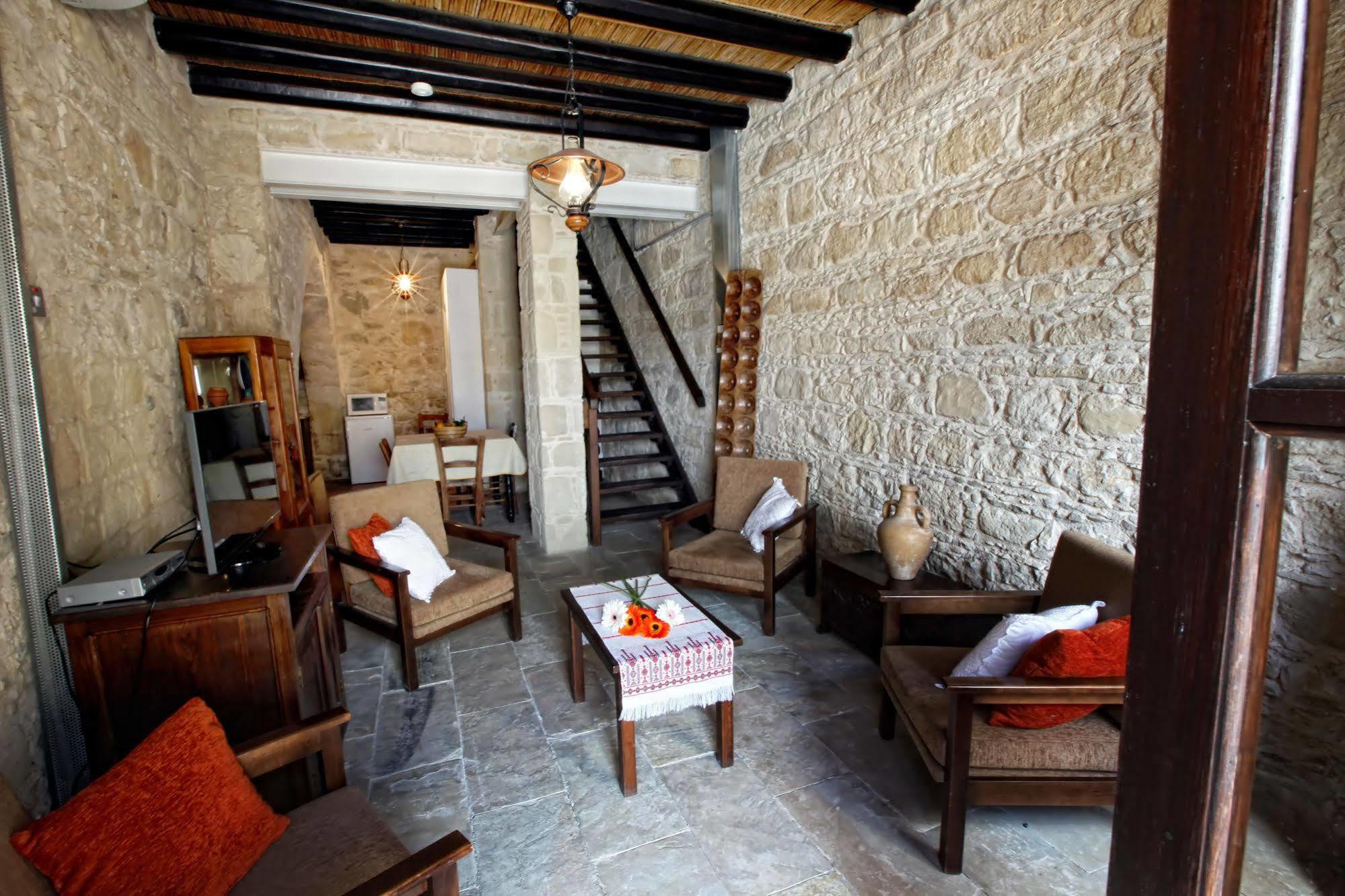 Leonidas Village Houses Goudhi Exterior foto