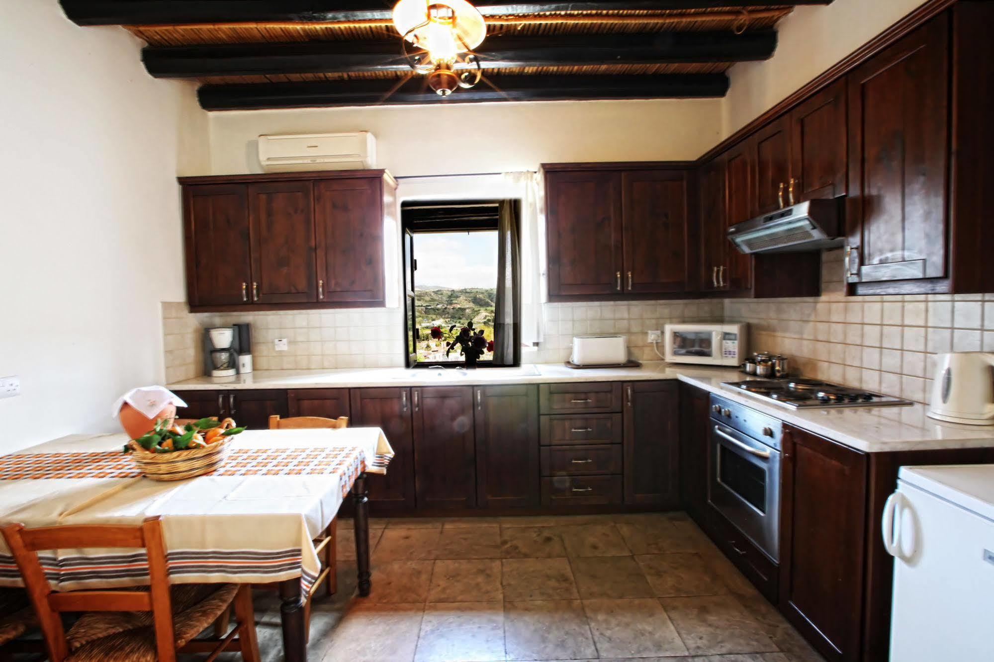 Leonidas Village Houses Goudhi Exterior foto