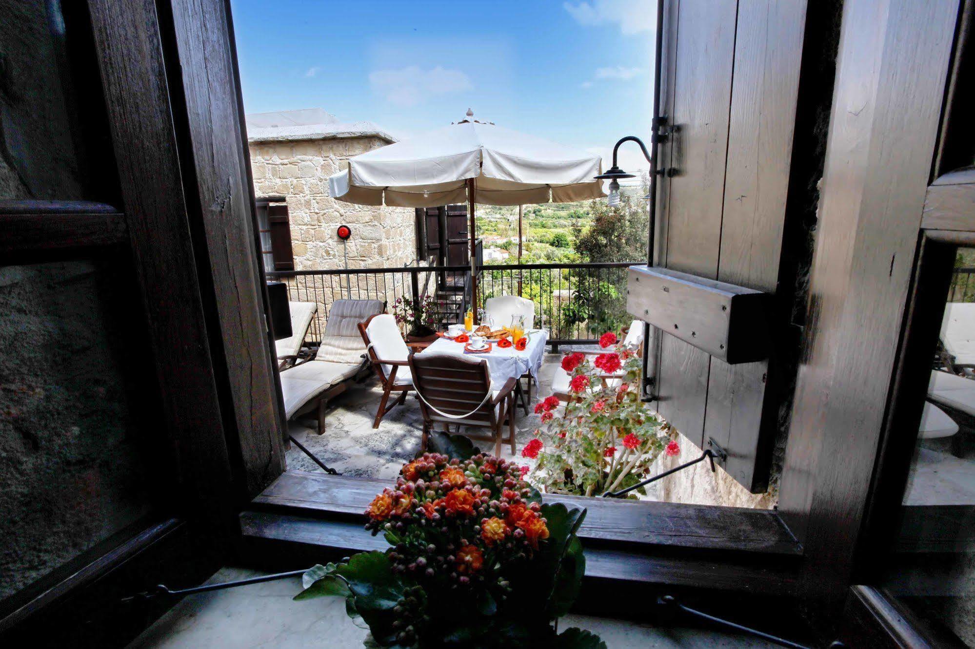 Leonidas Village Houses Goudhi Exterior foto
