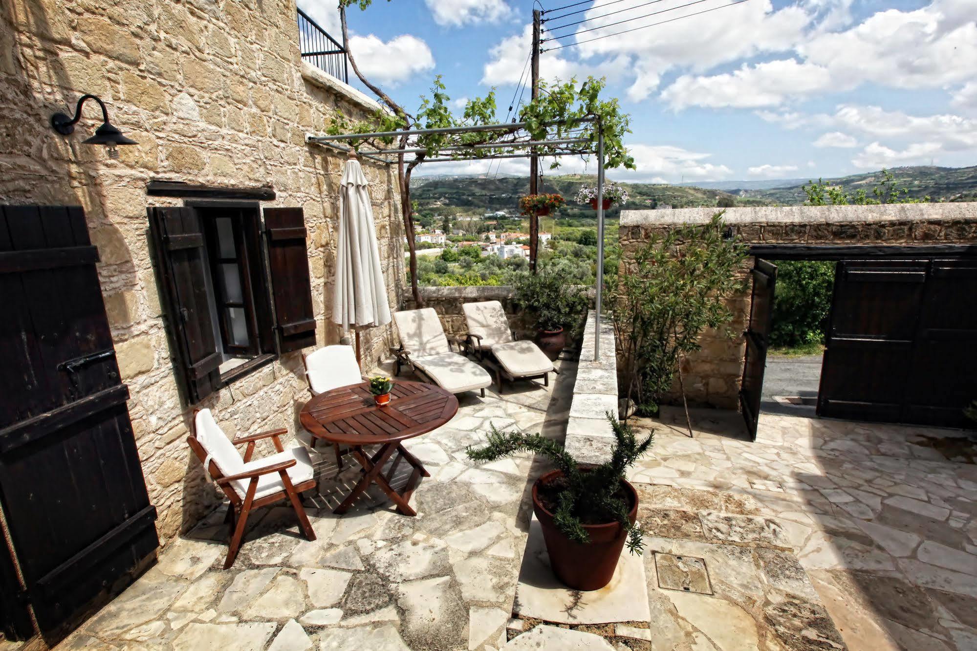 Leonidas Village Houses Goudhi Exterior foto
